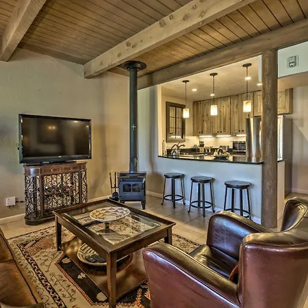 Appartamento Adobe-Style Abode With Amenities - Walk To Plaza!